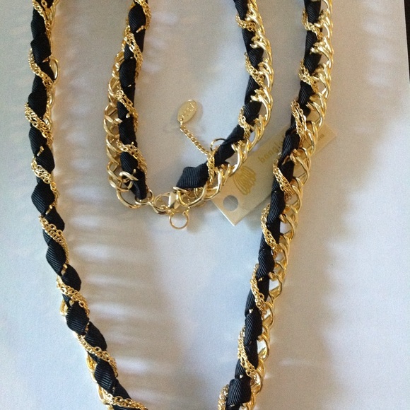 New braided ribbon fabric necklace - Picture 3 of 8